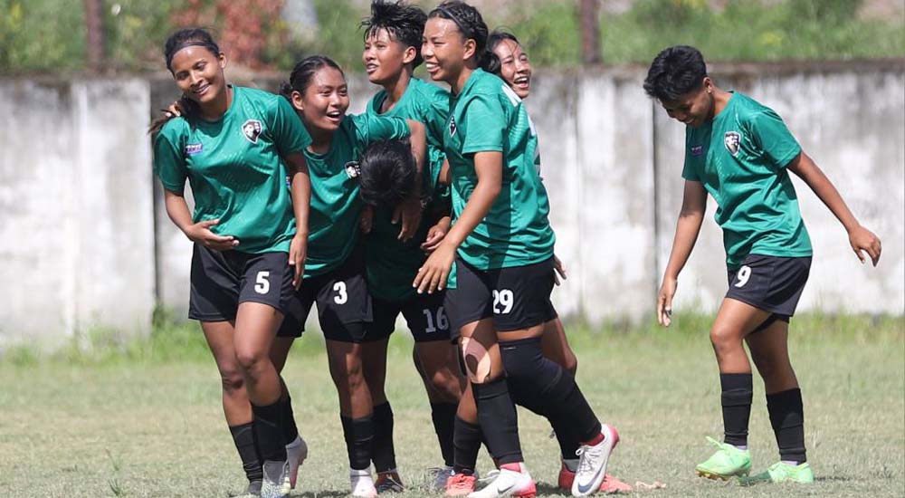 NRT Woman Football