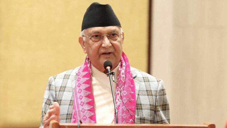 UML Chair Oli