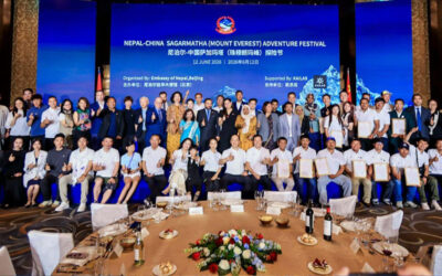 Everest climbers from Nepal and China honored in Beijing