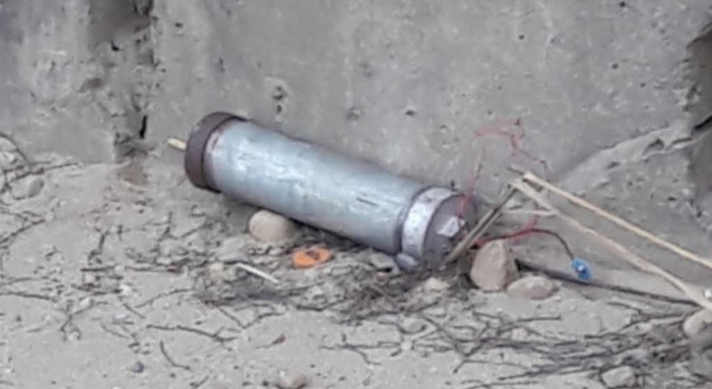 हिमाको ओदिमा विस्फोट भएको बम । तस्बिरः नौरते नेपाली